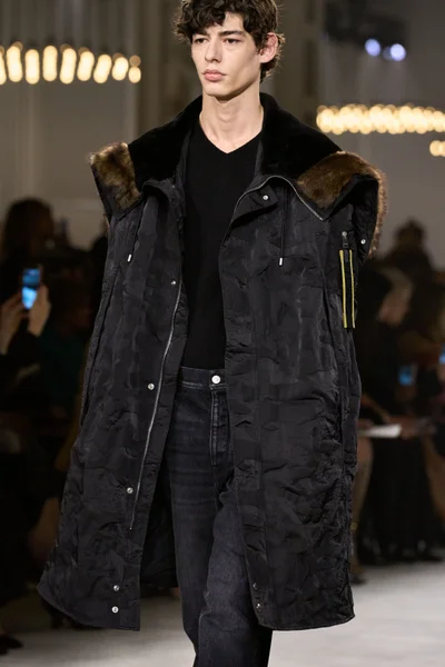 Look 144